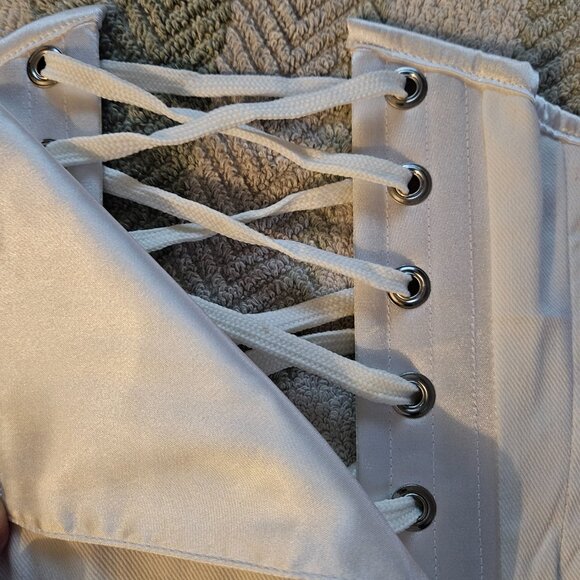 *SALE!* NWT White Bridal XXS 18" Tight Lacing Corset - Picture 6 of 15